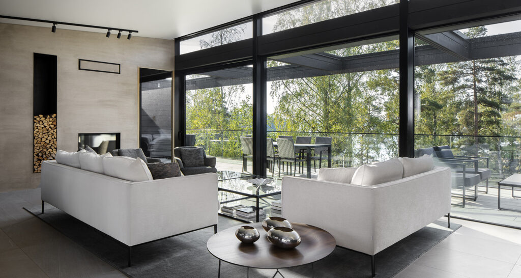 The living room of the Villa Cubic log house.