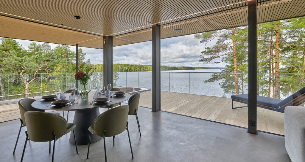 Ekopuutalo Villa Puukkoniemi II, ruokailutila